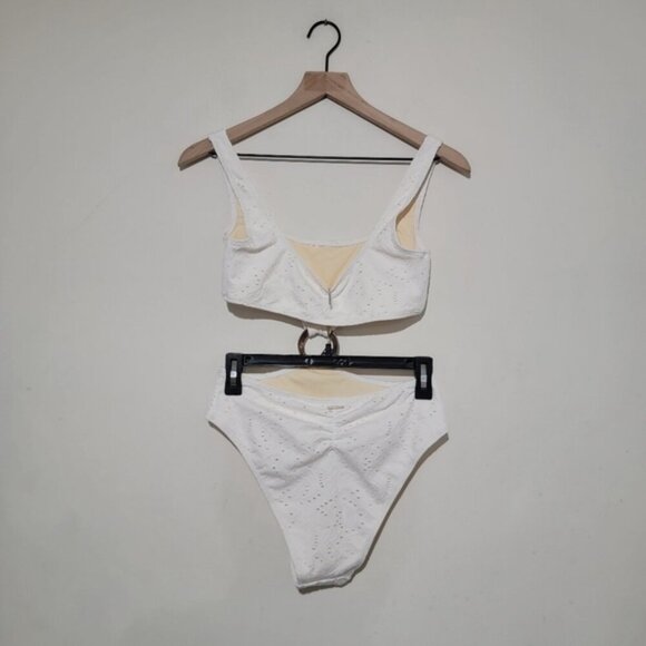 BERLOOK O-Ring Cut Out One-Piece Swimsuit White - Picture 4 of 7